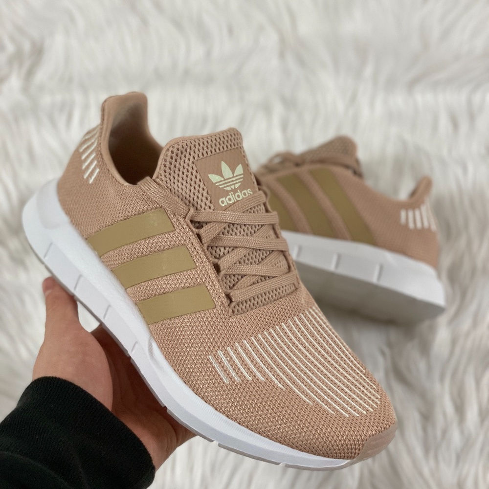 Adidas Originals Swift Run Low Womens Running Shoes Pearl CG6130 NEW Multi Sz